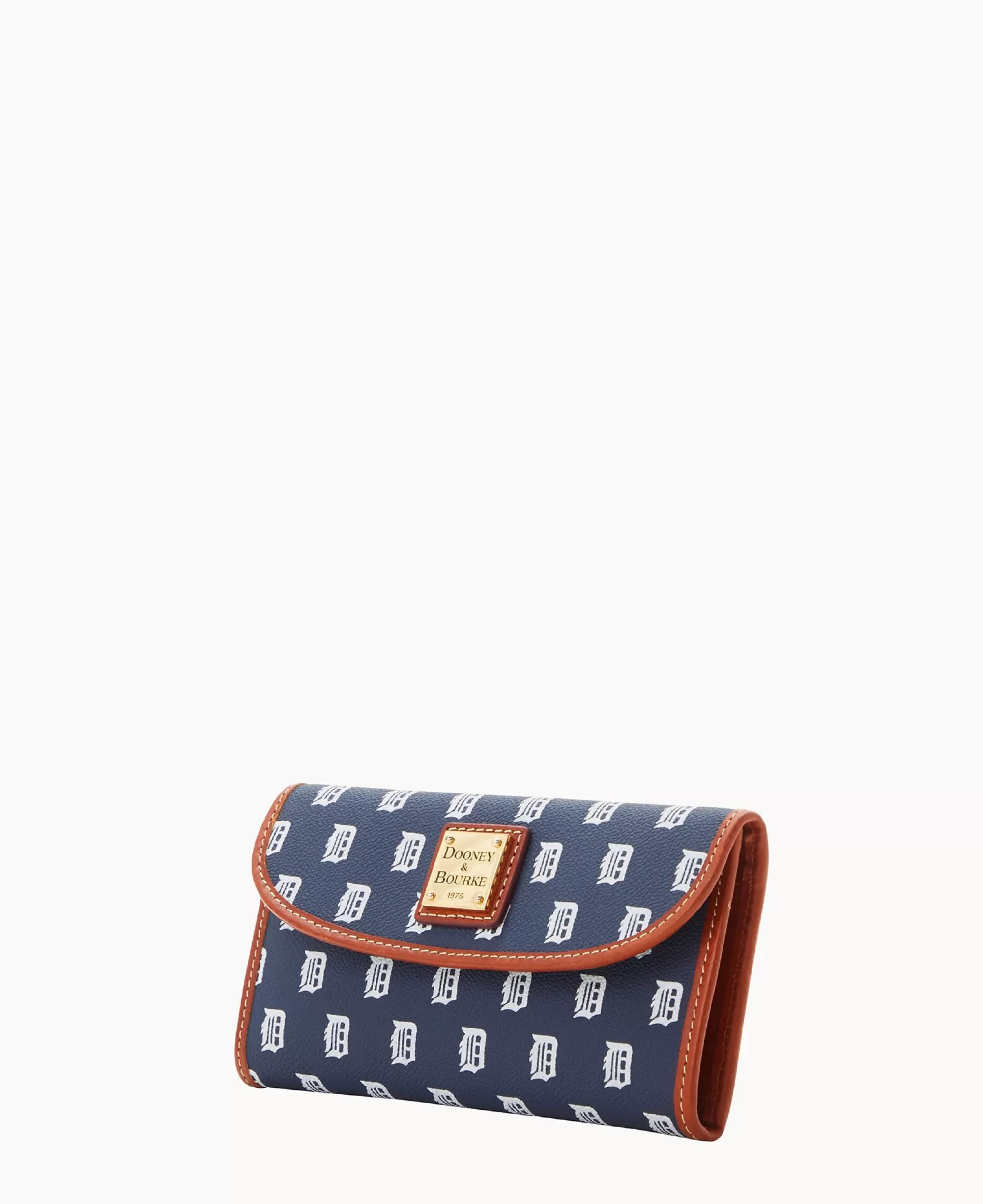 Dooney & Bourke Grab and Go | Clutches^MLB Continental Clutch